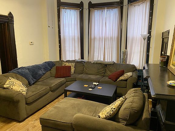 2nd image of 2226 Jane St APT 1