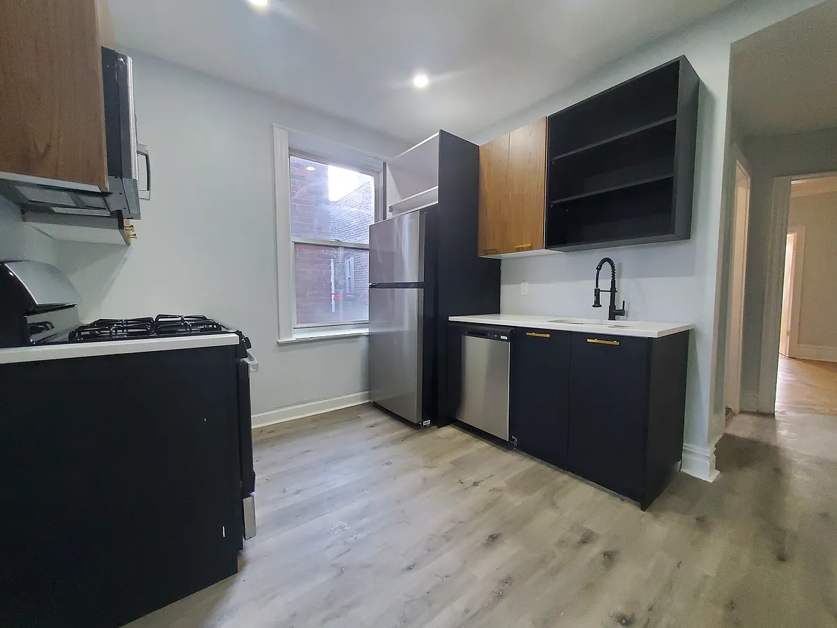 Building Photo - 104 Baldwin Ave #3R