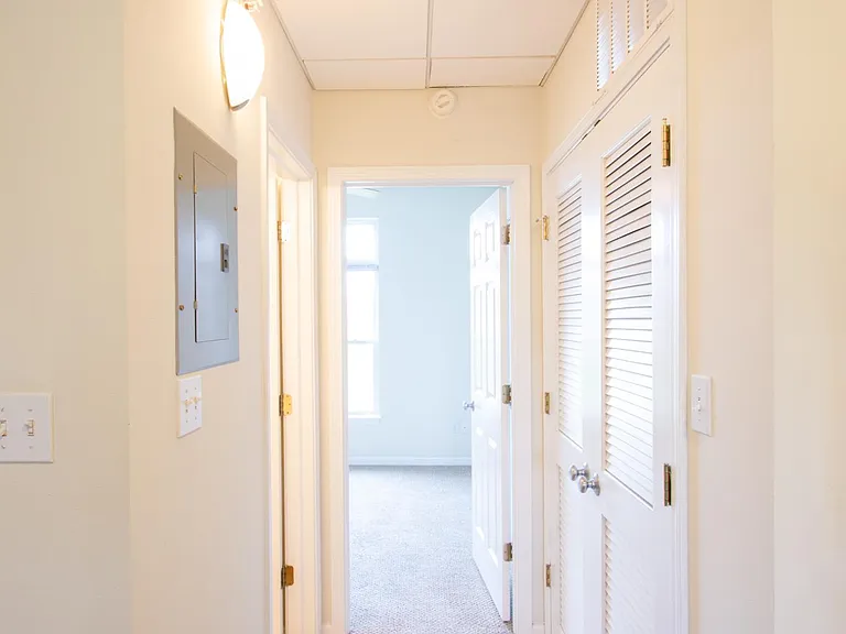 Scholar's Quad Collegiate Apartments — Photo 51