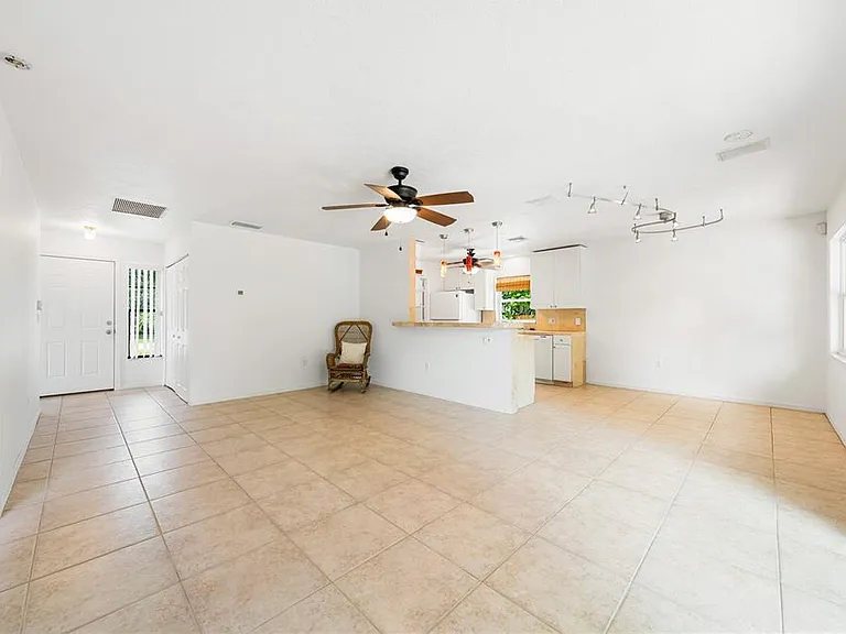 3709 Alden Way — Photo 8