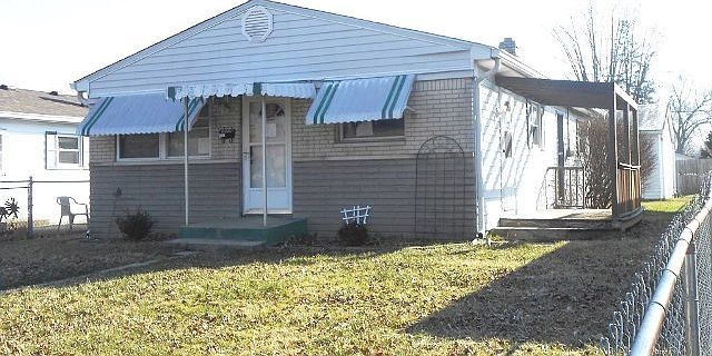1st image of 223 N 9th Ave