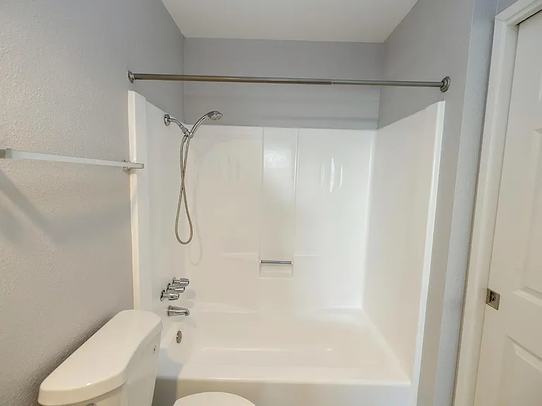 1313 Floyd Ave #122 — Photo 6
