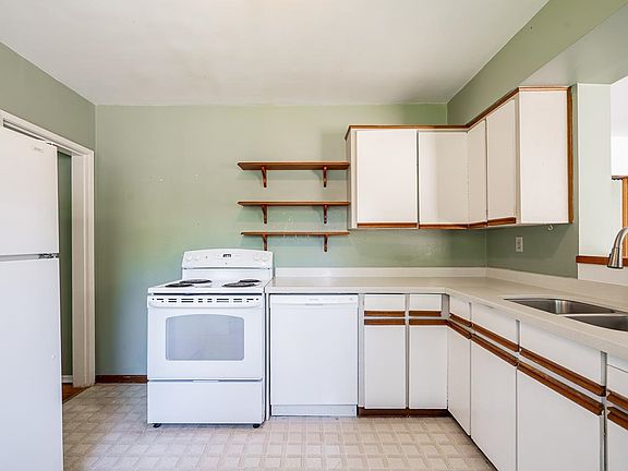 5th image of 15405 Semiahmoo Ave