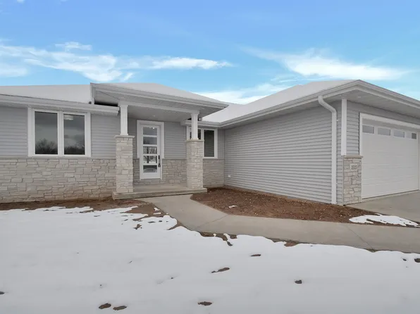 1235 Crescent Sq, Green Bay, WI 54313