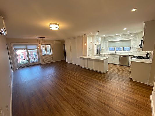5th image of 34-02 29th St #3