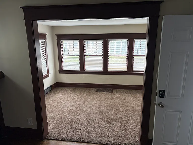 429 Lisbon Ave #1 — Photo 5