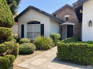 10015 Cinderella Ave, Bakersfield, CA
