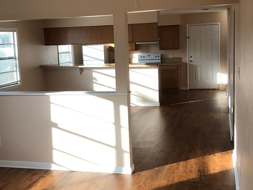 1st image of 6711 Interbay Blvd
