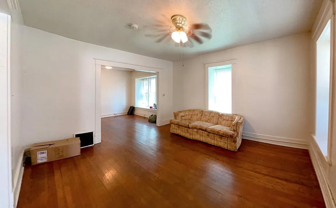 3 bed, 1809 sqft, $2,272 — Photo 2