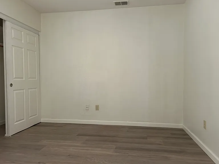 1540 Spring Ct — Photo 12