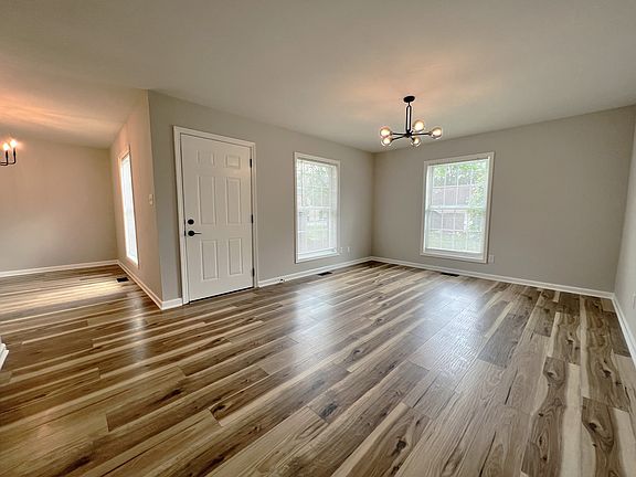 4th image of 4413 Clovelly Ct