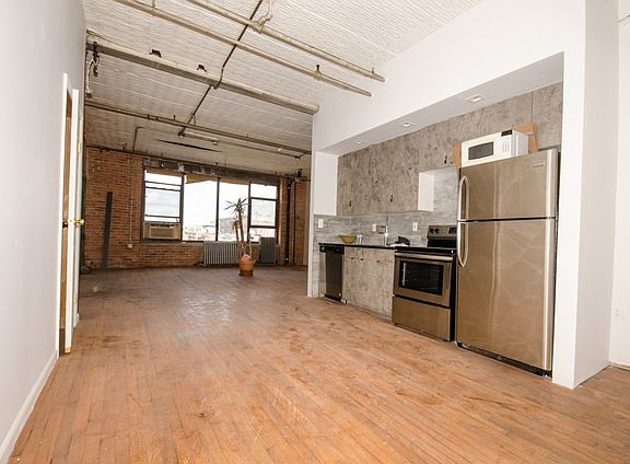 4th image of 132 N 5th St #2B