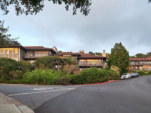 Lyford EVE FRONT fewer cars (1)