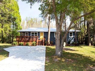 18714 Lake Commiston Dr, Lutz, FL 33549