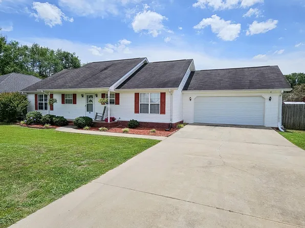 64 Bradford Ct, Rogersville, AL 35652