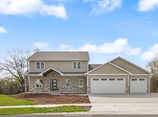 N8744 Connor Cir, Menasha, WI 54952