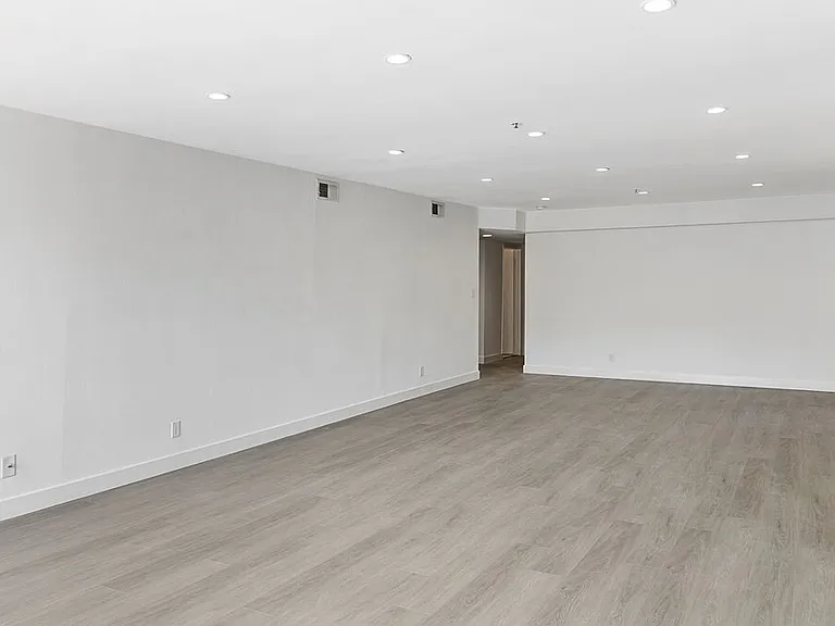 1616 Brockton Ave #101 — Photo 3