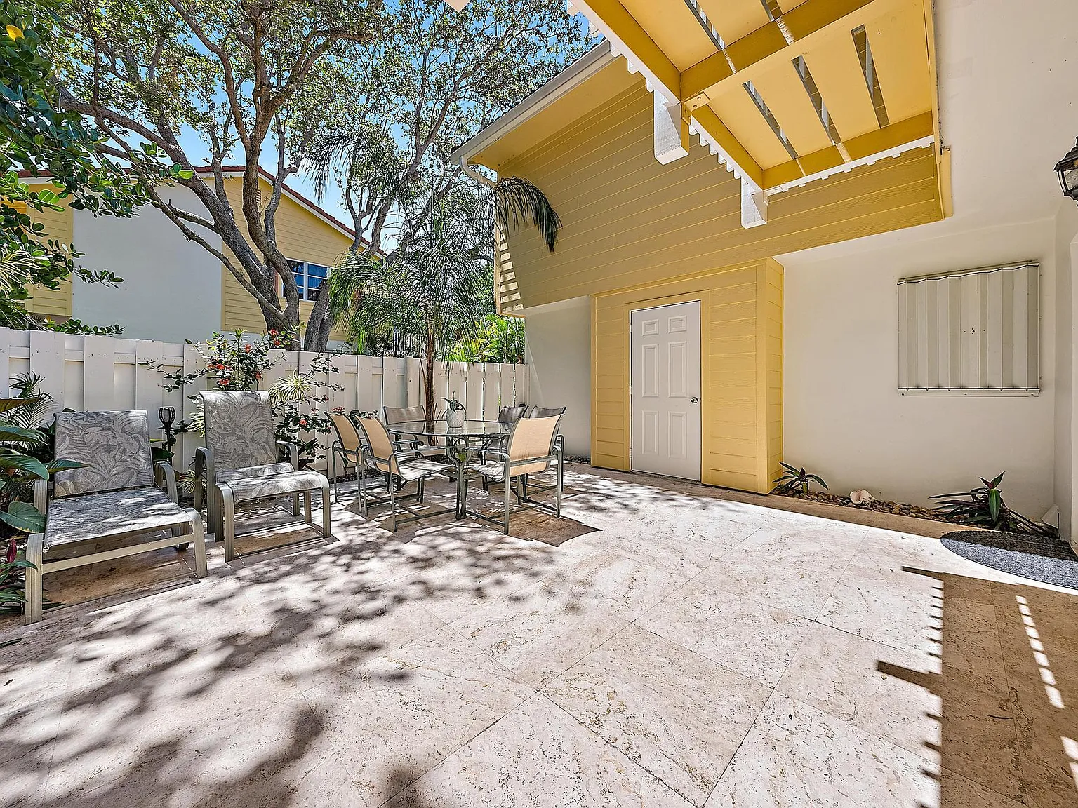 2 bed, 2.5 bath, 1250 sqft, $3,500 — Photo 4
