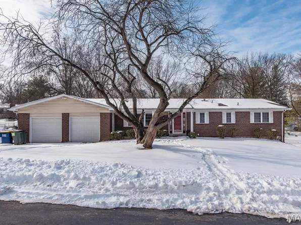 48 Cimmaron Dr, Saint Charles, MO 63304