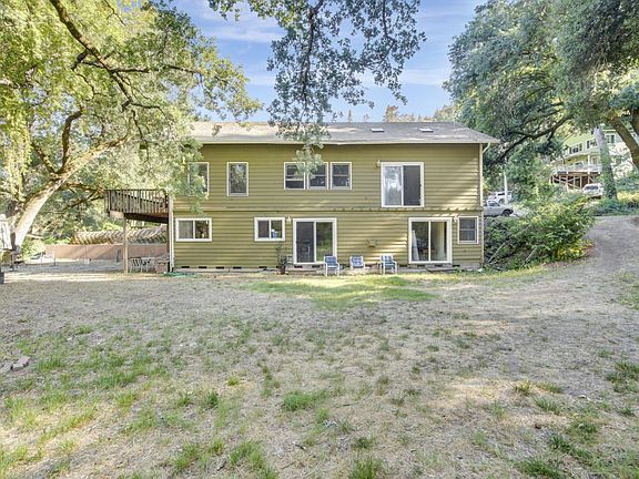 5th image of 19880 Oakmont Dr