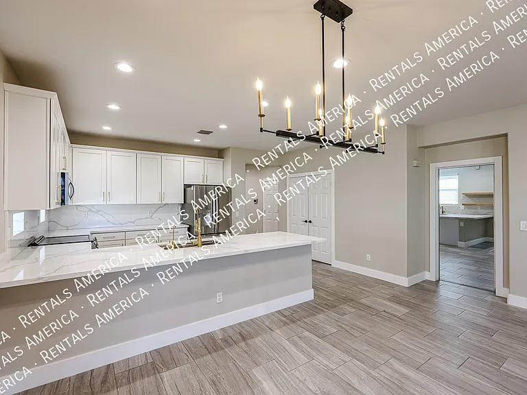 7855 W Rock Springs Dr — Photo 17