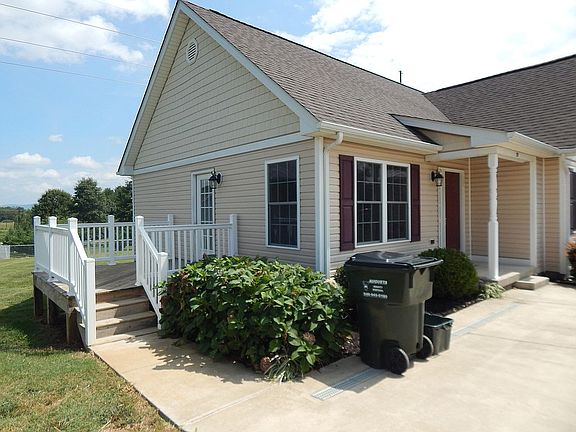 5th image of 29 Willard Ct