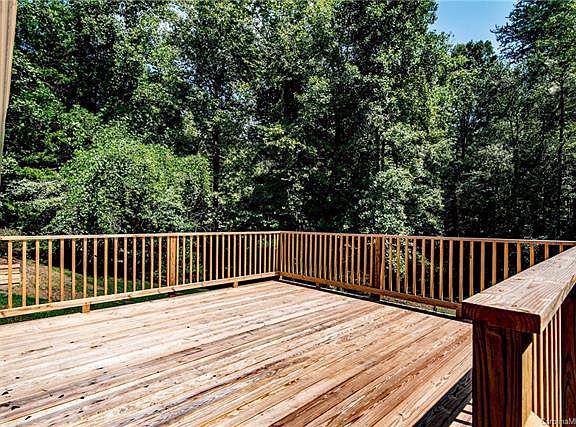 4th image of 200 Springwood Dr NE