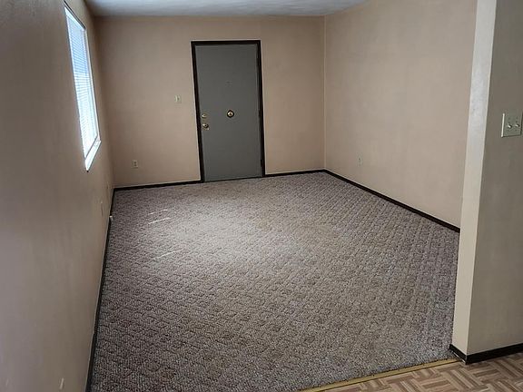 5th image of 821 Zschokke St APT 1