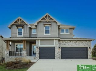 18827 Riviera Dr, Omaha, NE 68136