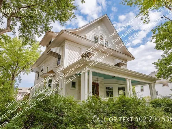 2300 A St APT 1, Lincoln, NE 68502