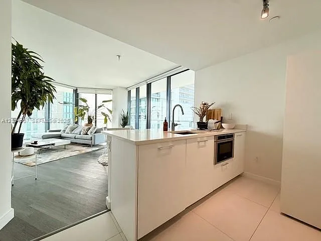 501 NE 31st St #3606 — Photo 4