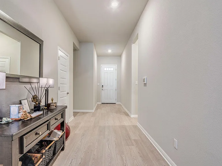 261 Cathedral Mountain Dr — Photo 5