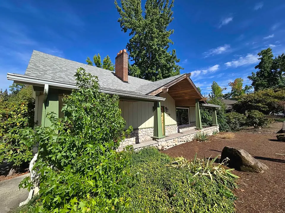 21730 Willamette Dr #1