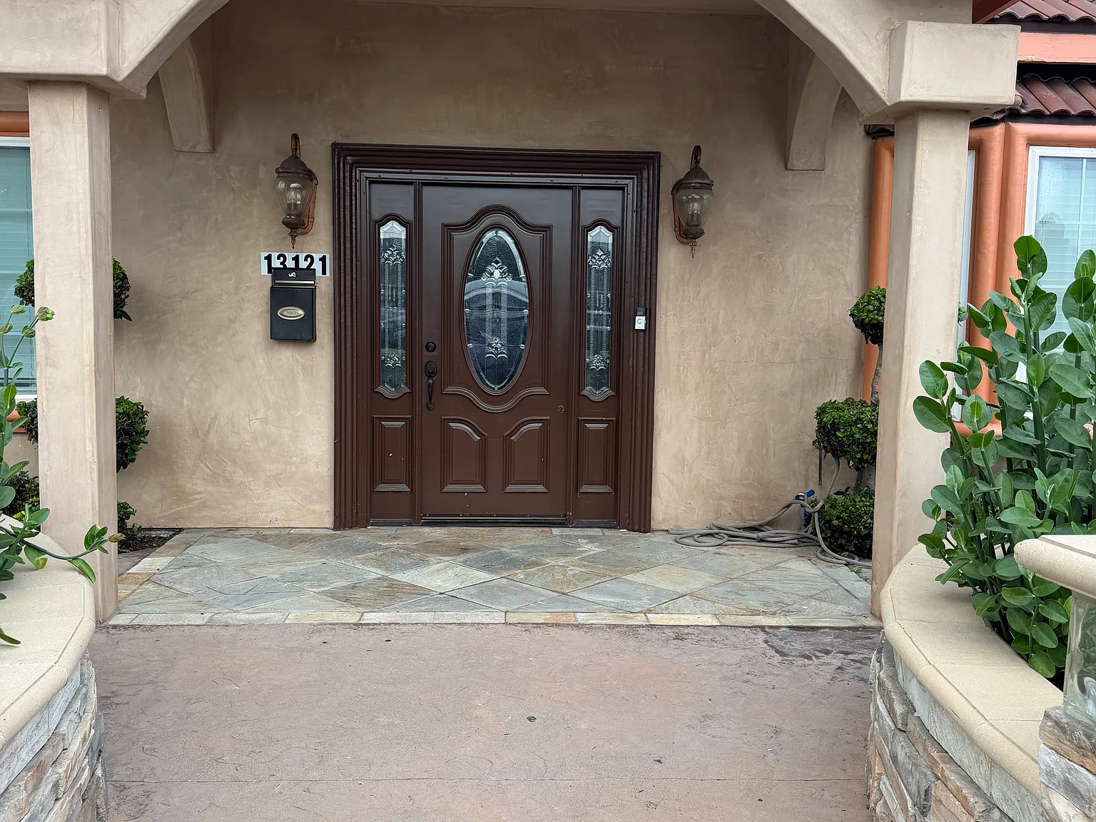 4 bed, 1820 sqft, $4,495 — Photo 2