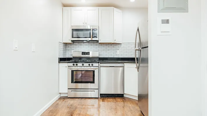 Rented by Nooklyn NYC LLC | media 7