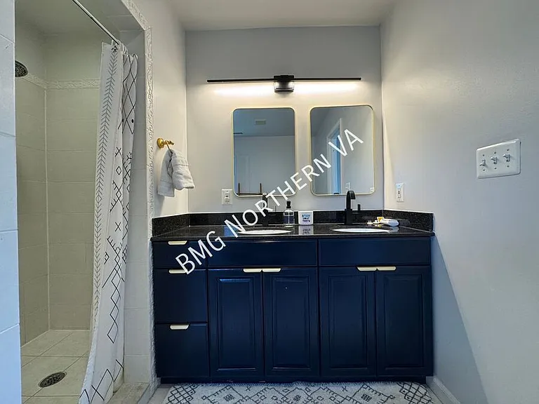 1909 Rollins Dr — Photo 33