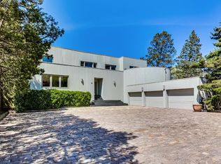 28 Shore Dr, Portage, IN 46368