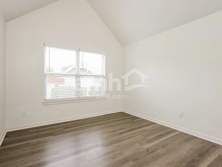 9017 NW 84th St — Photo 13