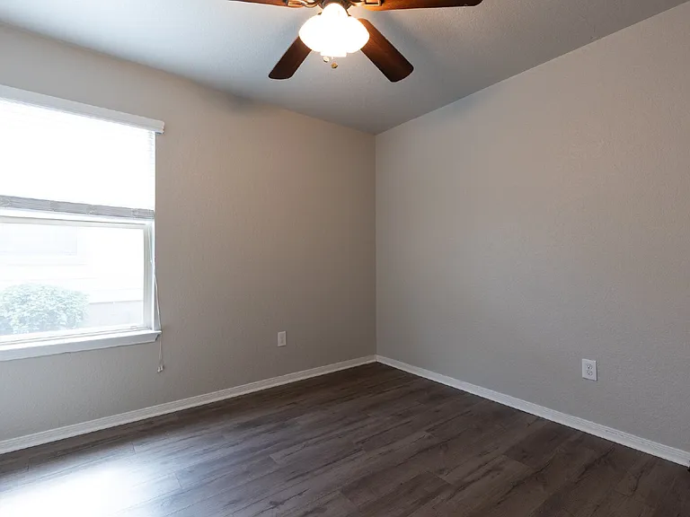 5815 Southern Knl — Photo 21