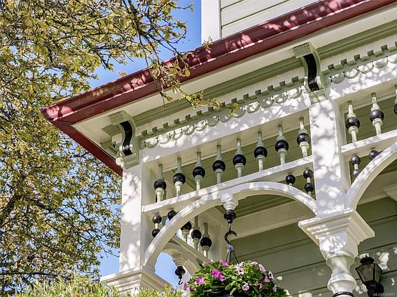 2nd image of 2130 Ridge Rd