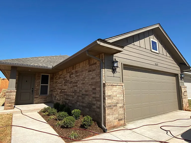4609 Crystal Clear Ln — Photo 2