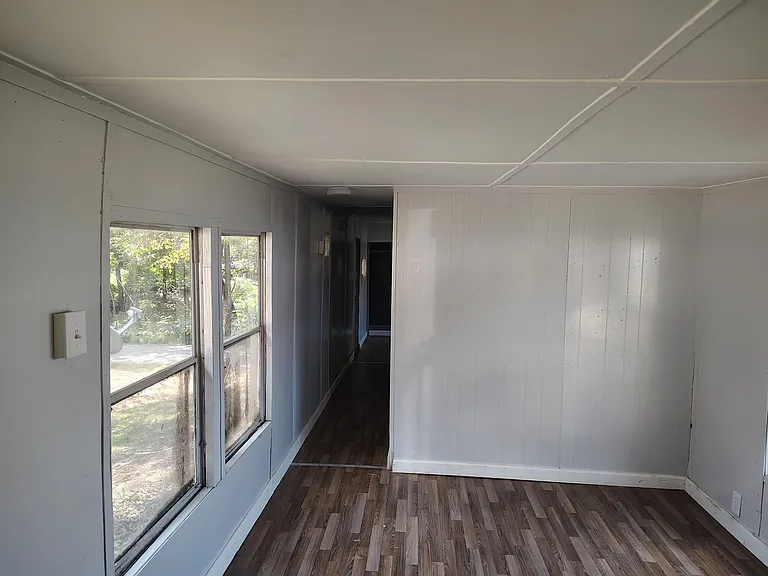108 Grant St — Photo 5