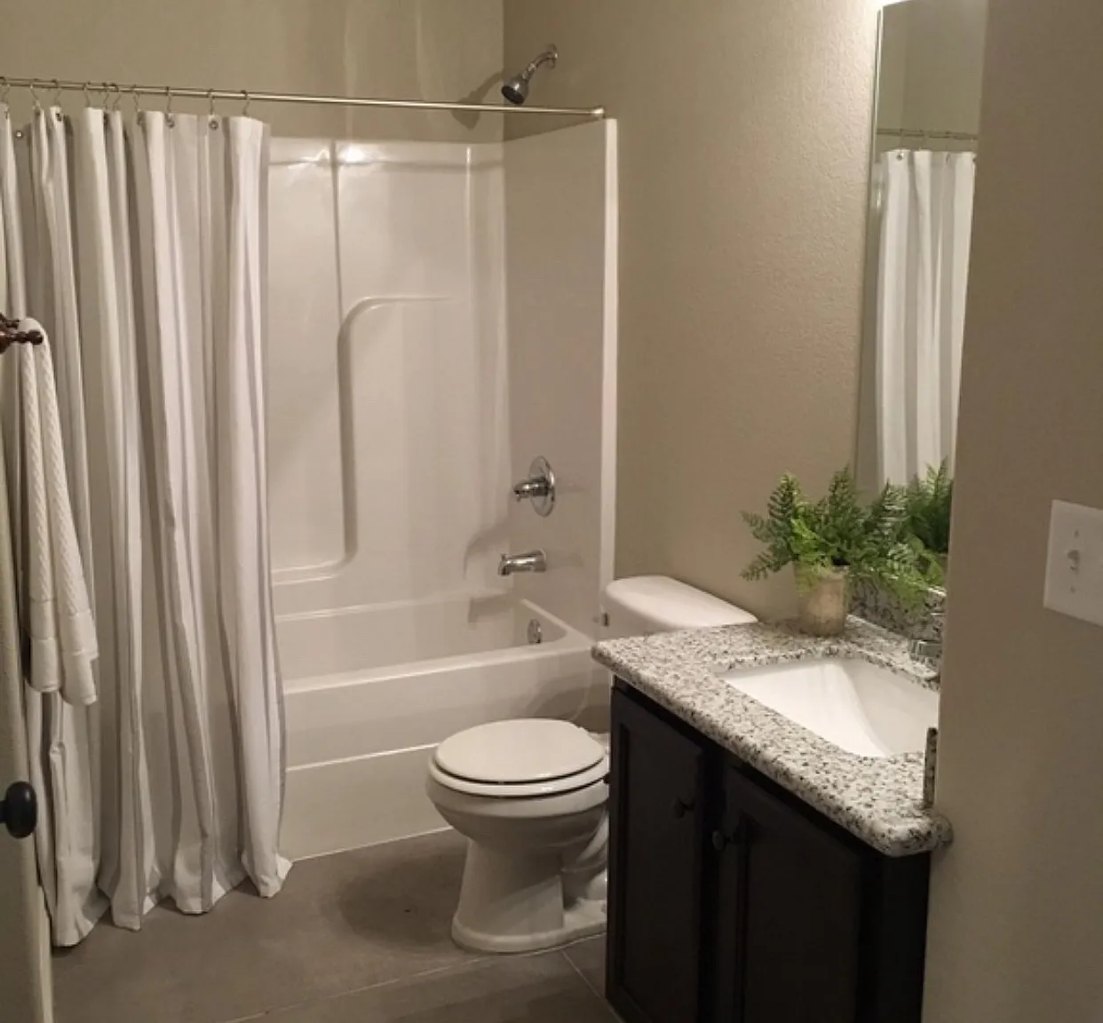 3 bed, 1102 sqft, $1,495 — Photo 4