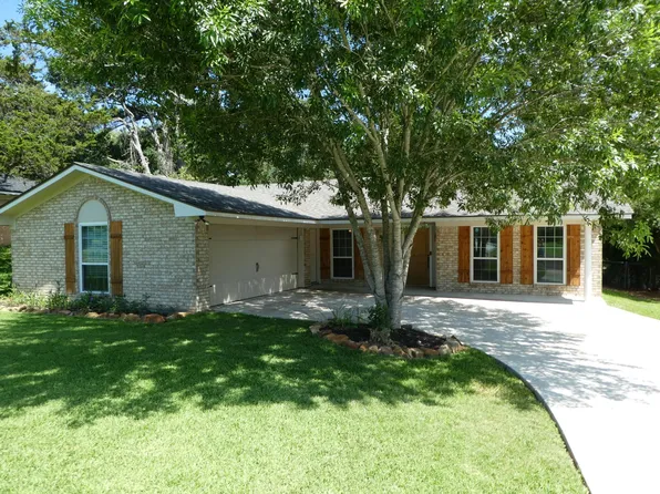 2616 Bois D Arc St, Huntsville, TX 77320