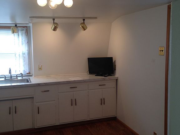 3rd image of 3532 N Ottawa Ave #2
