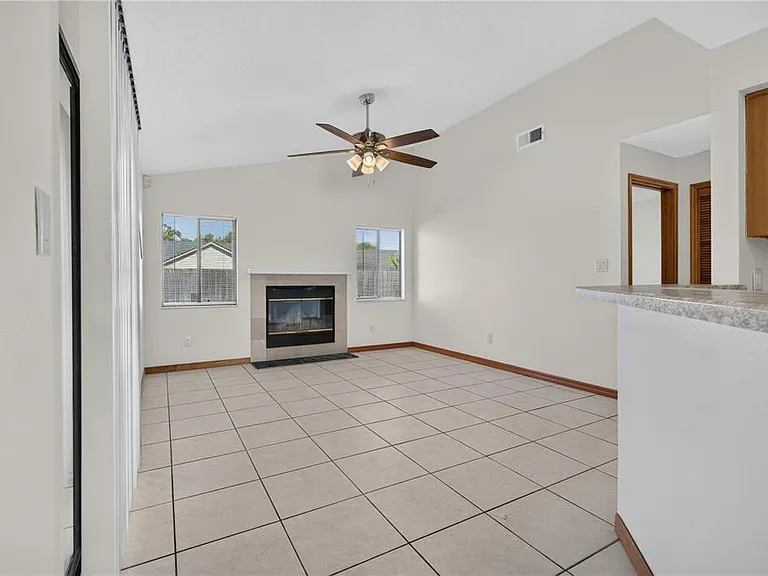4059 Waterview Loop — Photo 9