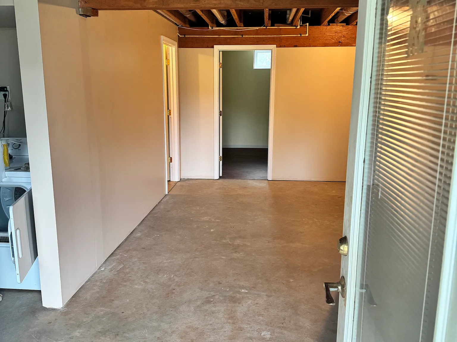 1 bed, 1378 sqft, $900 — Photo 4