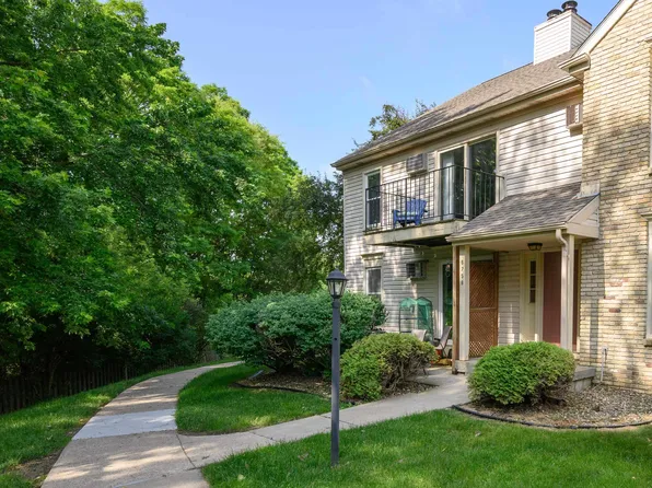 6758 Park Ridge Dr APT C, Madison, WI 53719