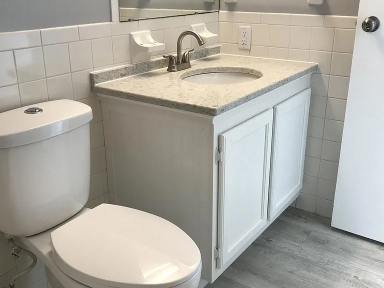 727 W Riverview Ave #401 — Photo 19