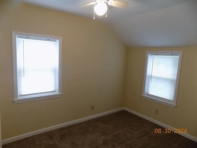450 Albert St. — Photo 10